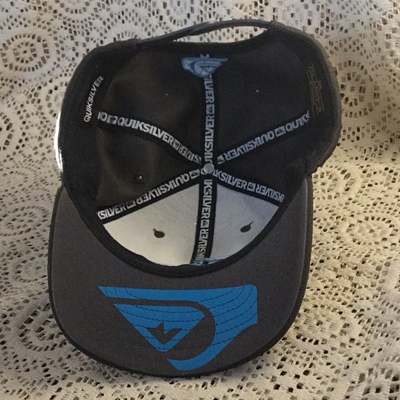 Quicksilver Surf Skate Snap Gray and Blue Embroidered Youth Size - Picture 5 of 9